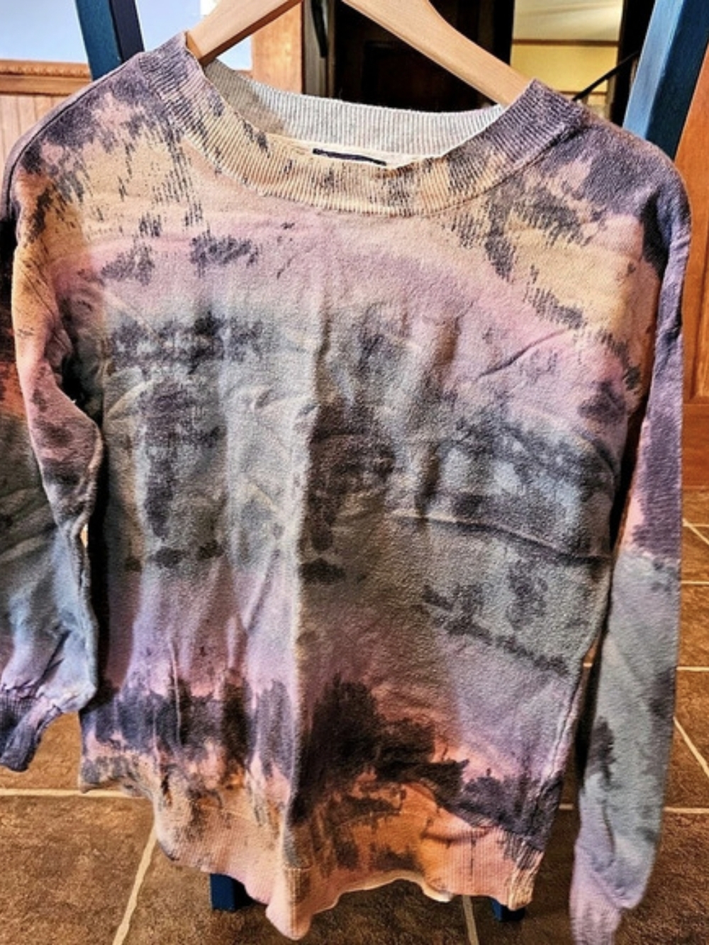 Democracy Abstract Crew Neck Sweater in Purple & Black Size Small